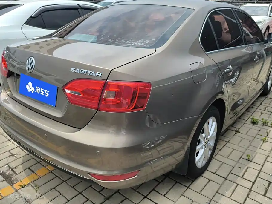 Volkswagen Sagitar 2013