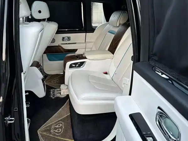 Rolls-Royce Cullinan 2019