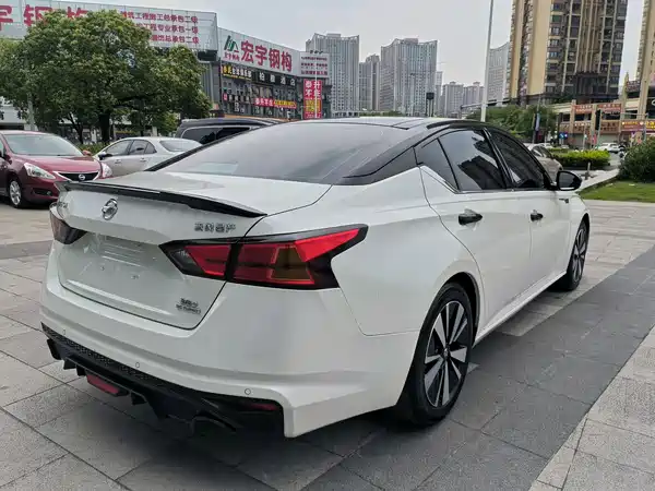 Nissan Teana 2022