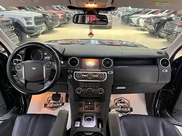 Land Rover Discovery 2015