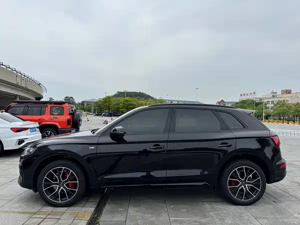 Audi Q5L 2024