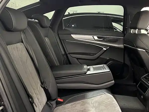 Audi A6L 2021