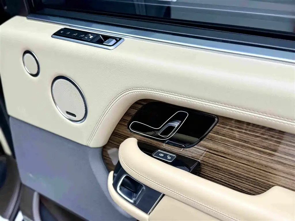 Land Rover Range Rover 2019 — фото 18