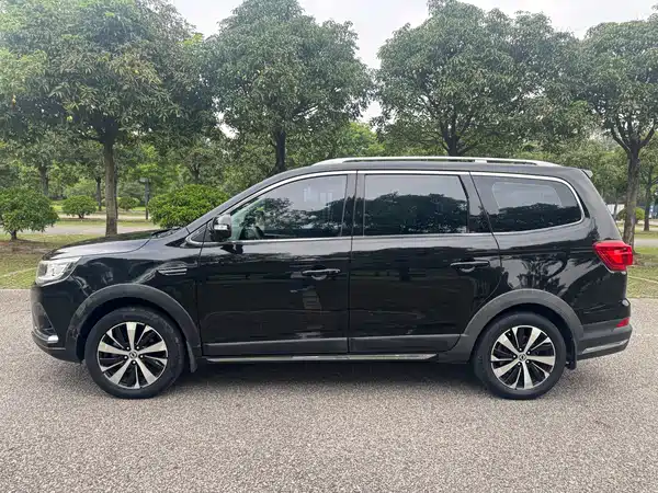 Dongfeng Jingyi X6 2017