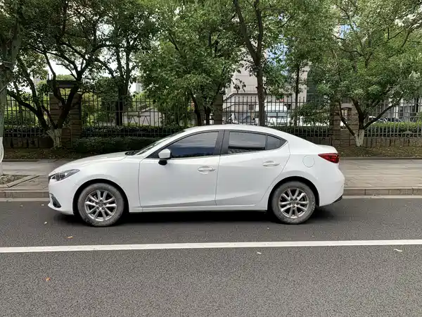 Mazda 3 Axela 2018