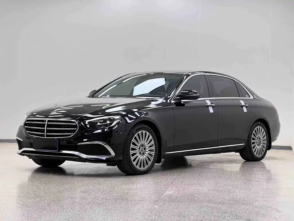 Mercedes-Benz E-Class 2022 — фото 1