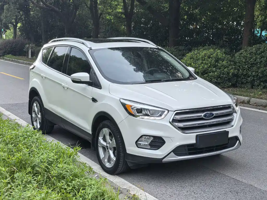 Ford Kuga 2017 — фото 3