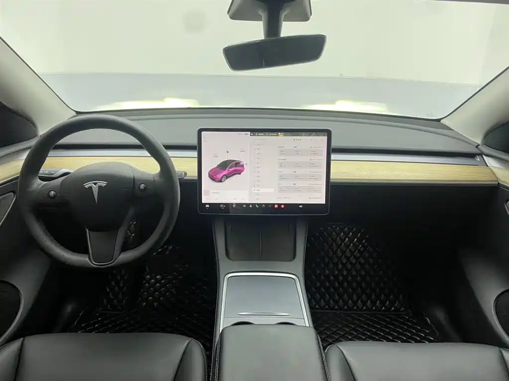 Tesla Model Y 2021 — фото 13