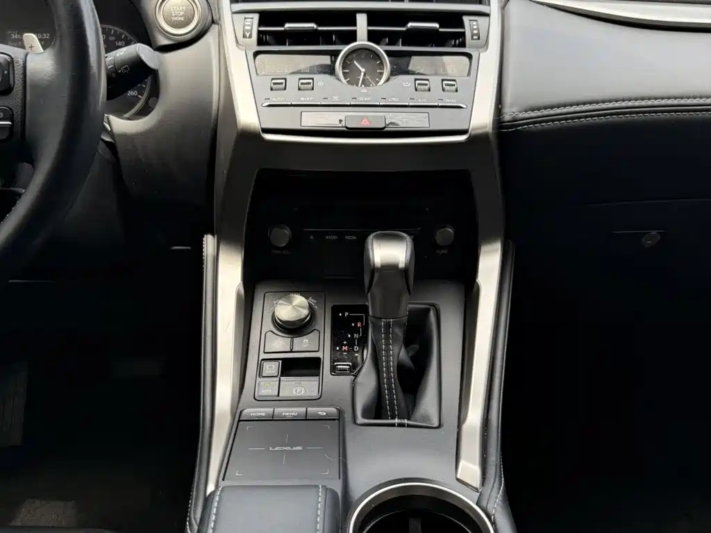 Lexus NX 2019