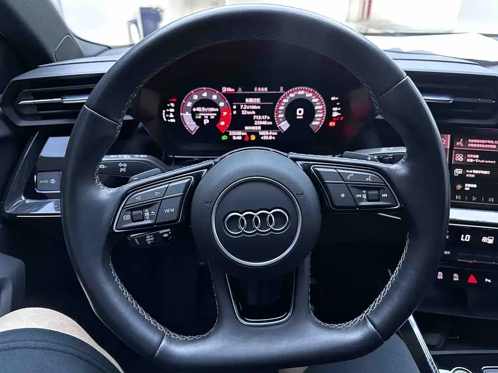 Audi A3 2023 — фото 12