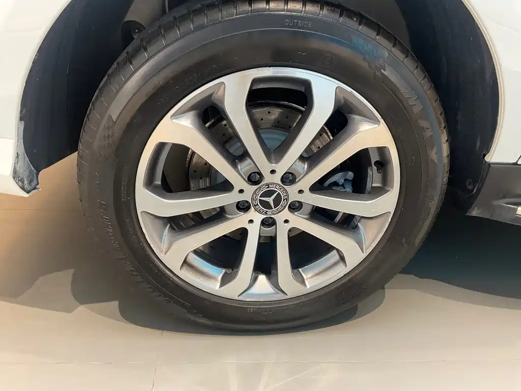 Mercedes-Benz GLE 2017 — фото 18