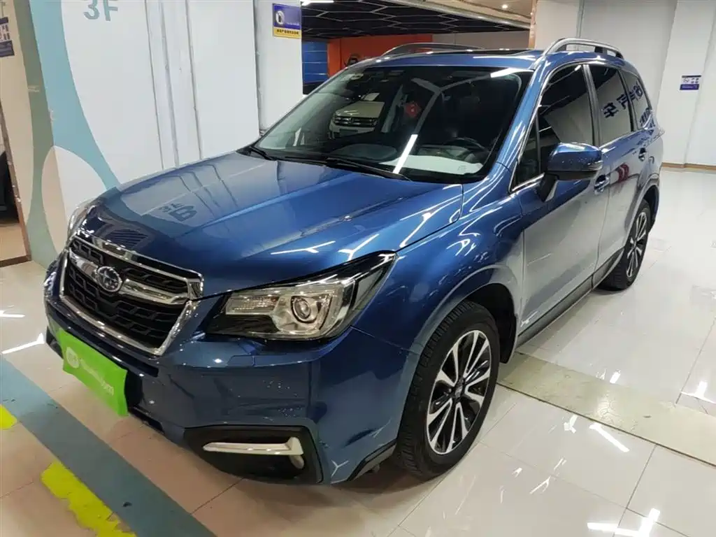 Subaru Forester 2018 — фото 2