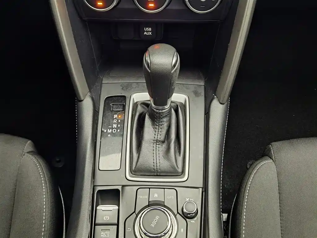 Mazda CX-4 2017 — фото 13