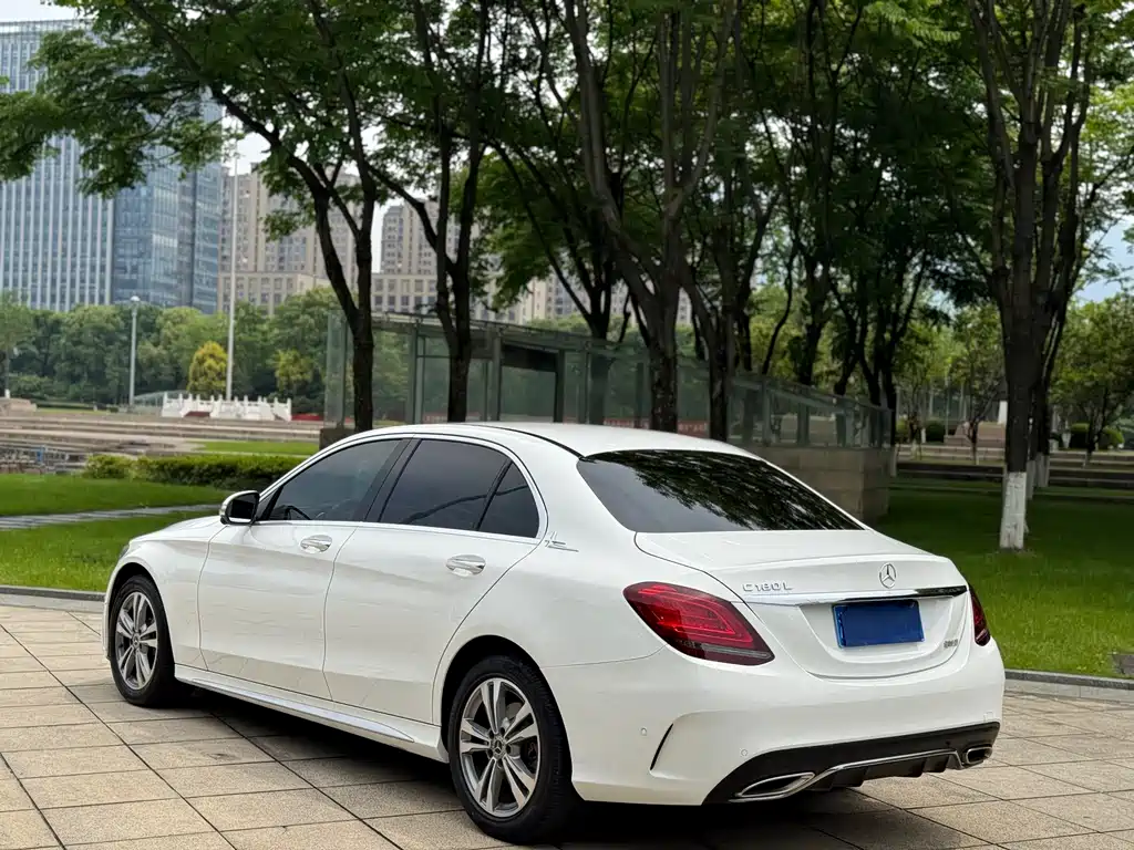Mercedes-Benz C-Class 2019 — фото 15
