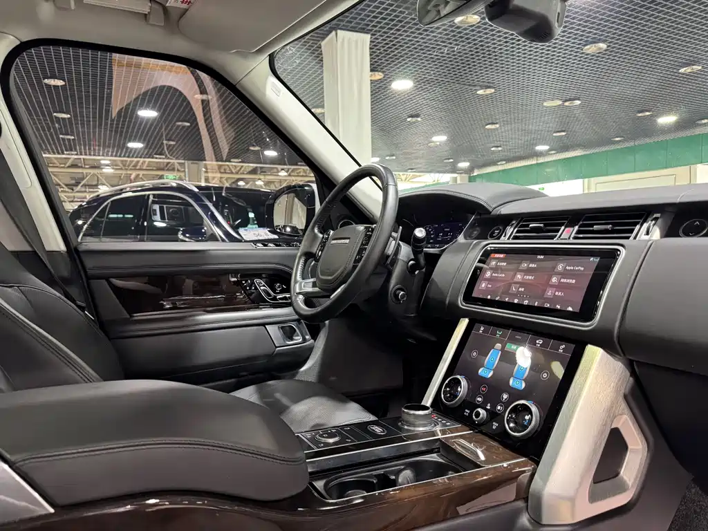 Land Rover Range Rover 2022 — фото 11