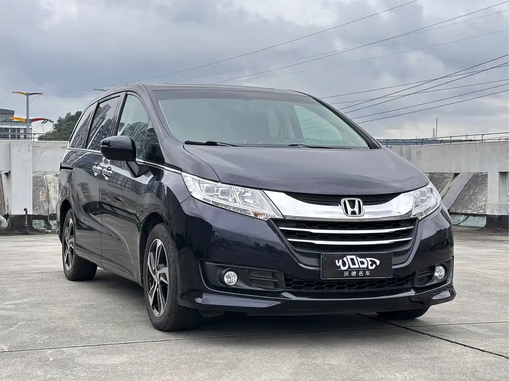 Honda Odyssey 2015 — фото 2