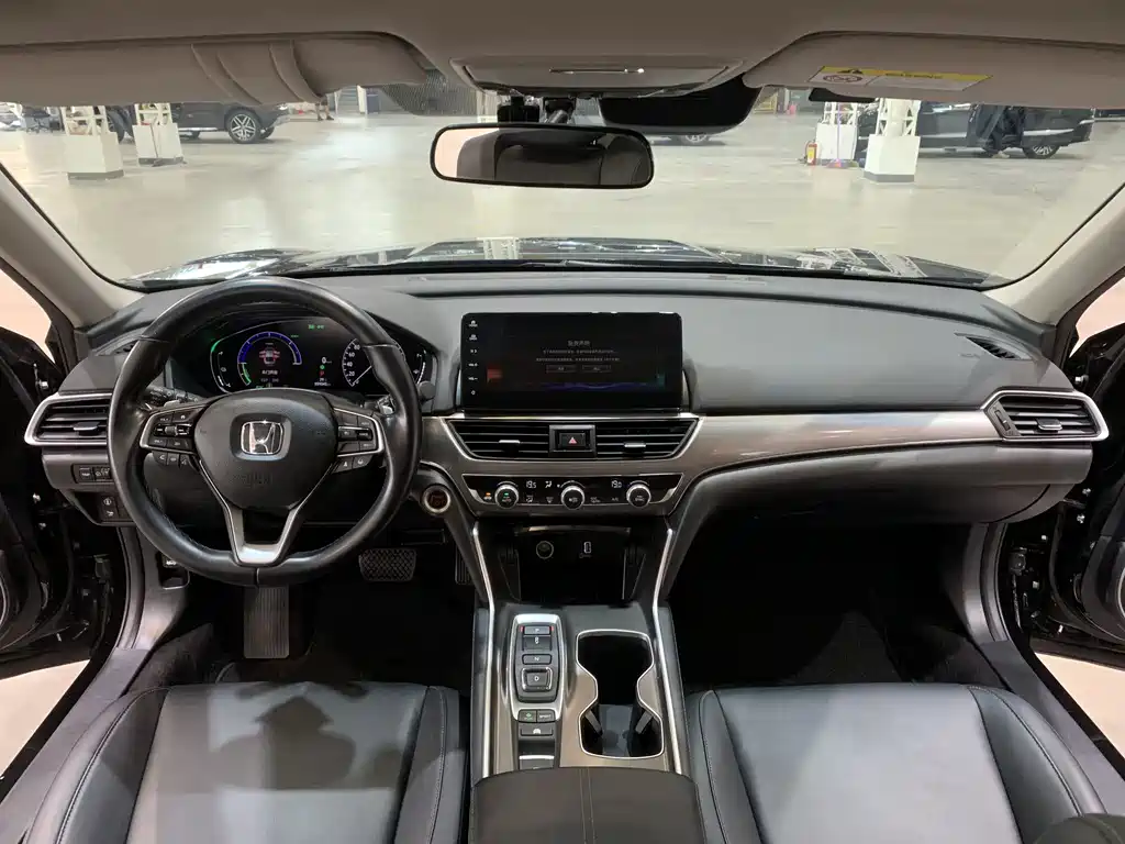 Honda Accord 2022 — фото 11
