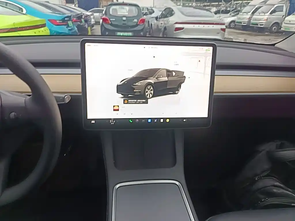 Tesla Model Y 2023 — фото 13