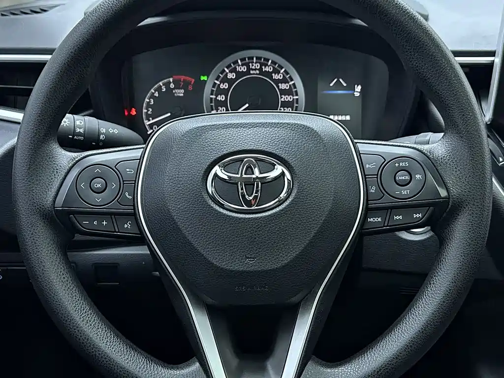 Toyota Corolla 2023 — фото 12