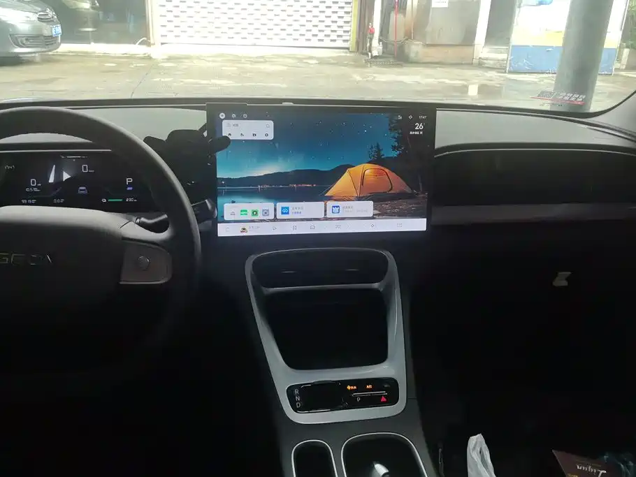Geely Galaxy Starwish 2025 — фото 13