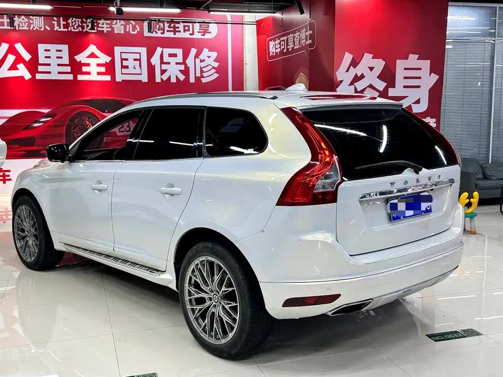 Volvo XC60 2016 — фото 9