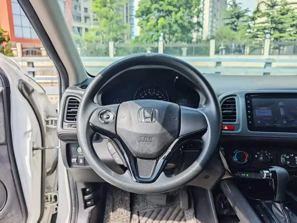 Honda Vezel 2017 — фото 10