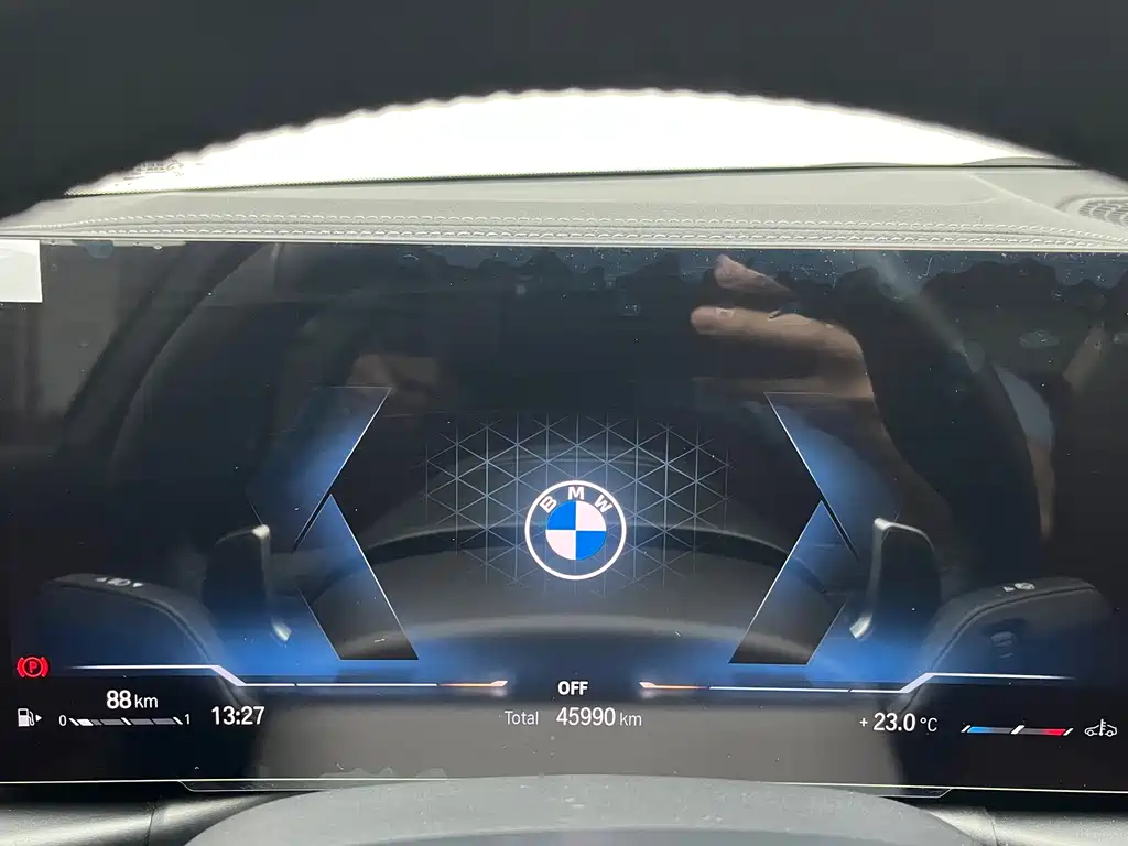 BMW 3 Series 2023 — фото 10