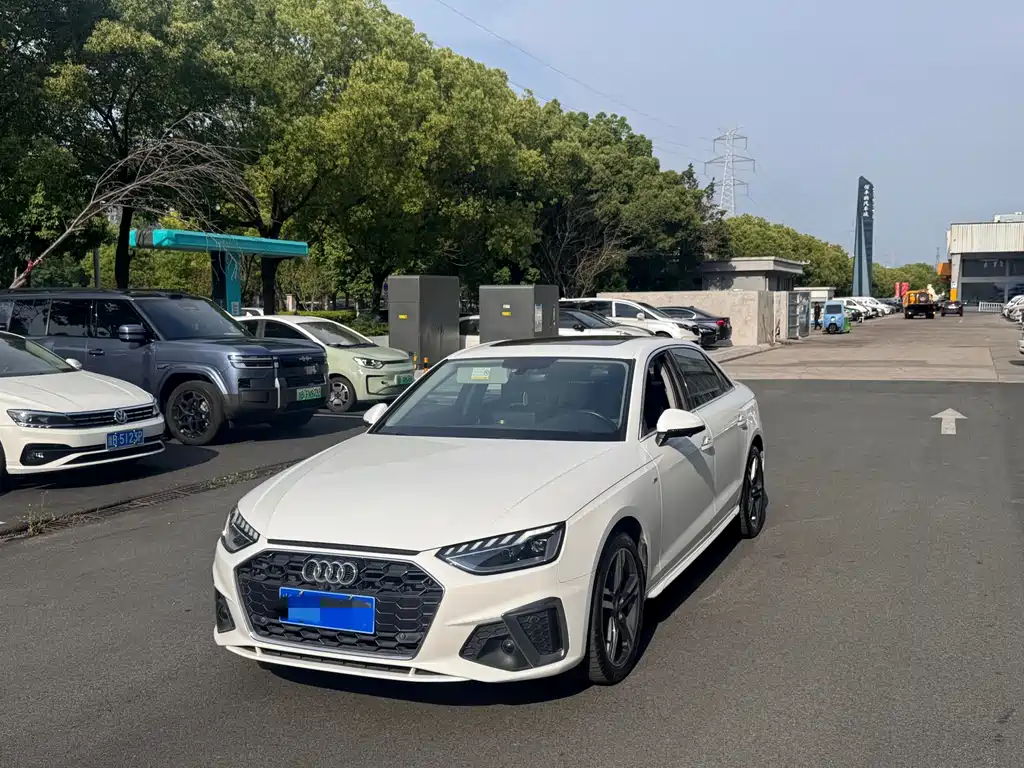 Audi A4L 2020