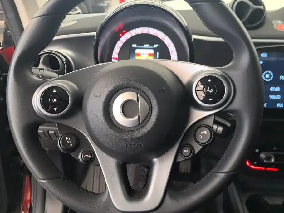 smart fortwo 2019 — фото 15