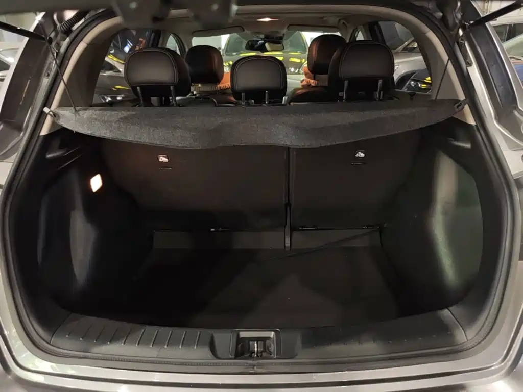 Nissan Tiida 2017 — фото 19