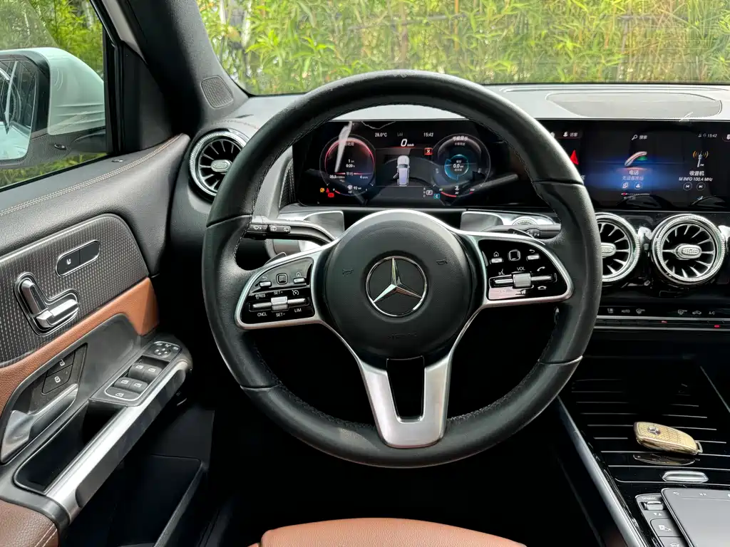 Mercedes-Benz GLB 2021 — фото 13