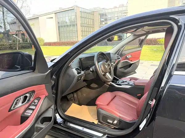 BMW 3 Series 2023