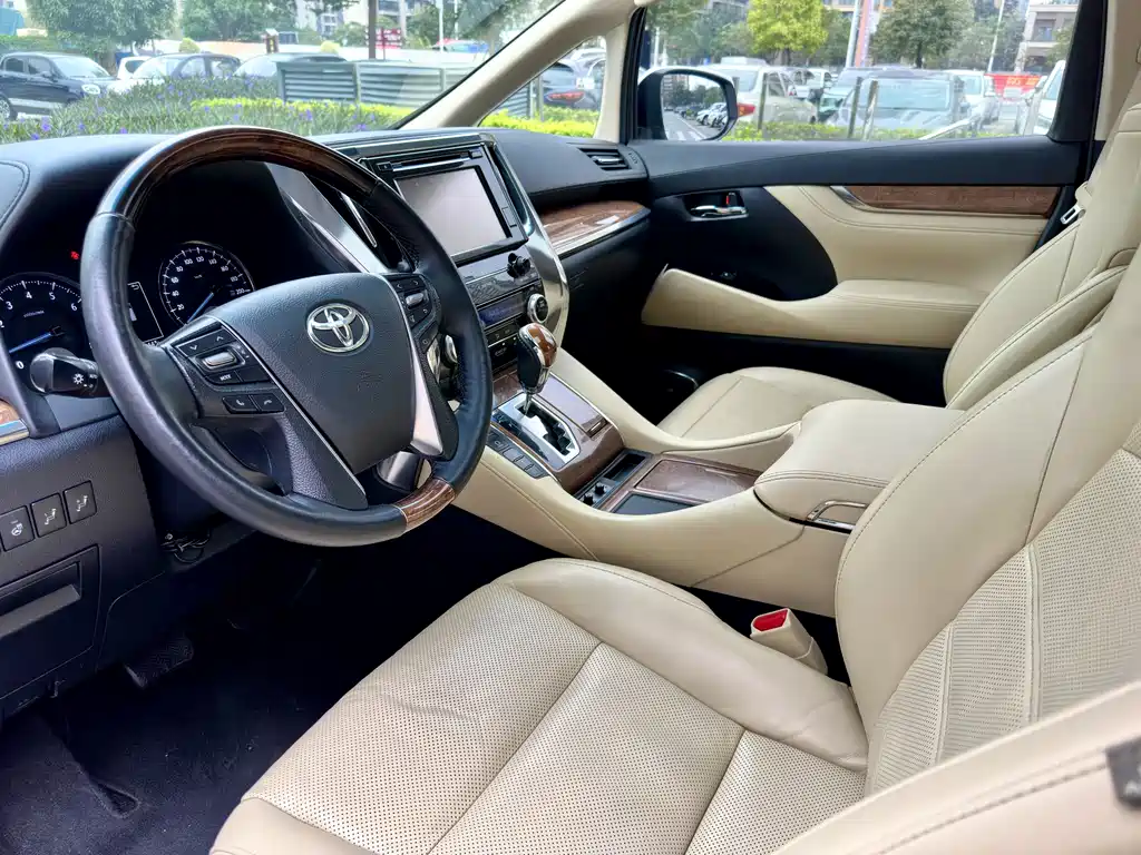 Toyota Alphard 2015 — фото 9