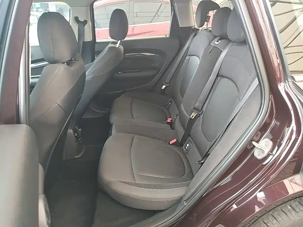 MINI Clubman 2017 — фото 17