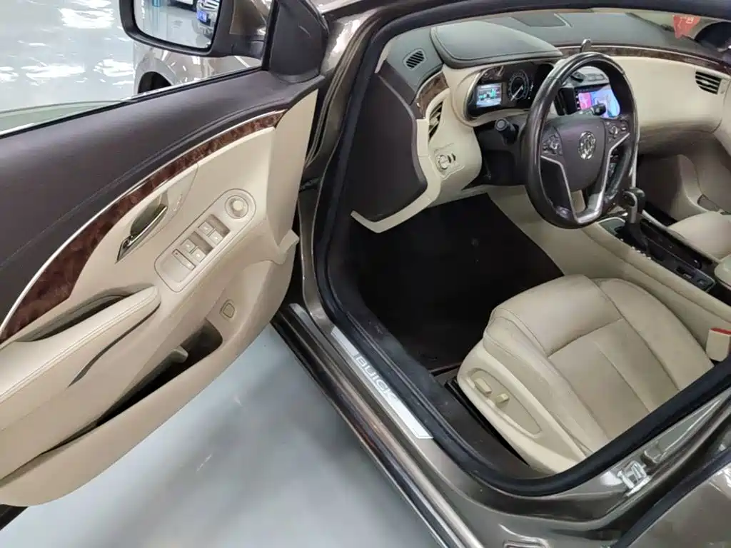 Buick LaCrosse 2016 — фото 16