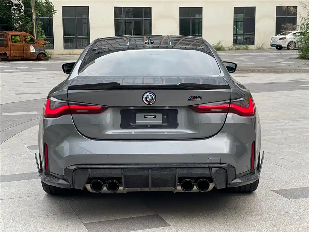 BMW M4 2023