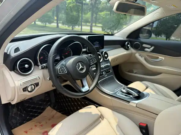 Mercedes-Benz C-Class 2018