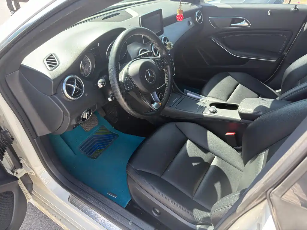 Mercedes-Benz CLA 2015 — фото 3