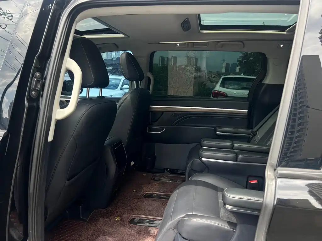 GAC Trumpchi M8 2022 — фото 21