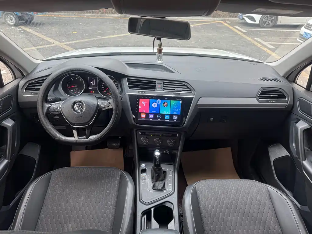 Volkswagen Tiguan L 2018 — фото 9