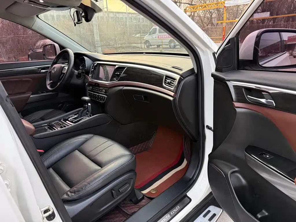 GAC Motor Trumpchi GS8 2018 — фото 16