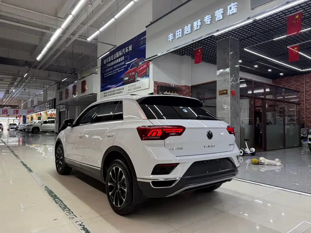 Volkswagen T-Roc 2023