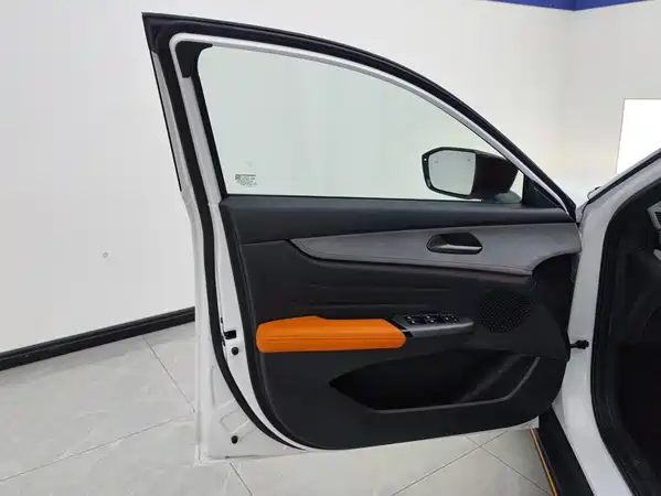 Changan UNI-V 2025