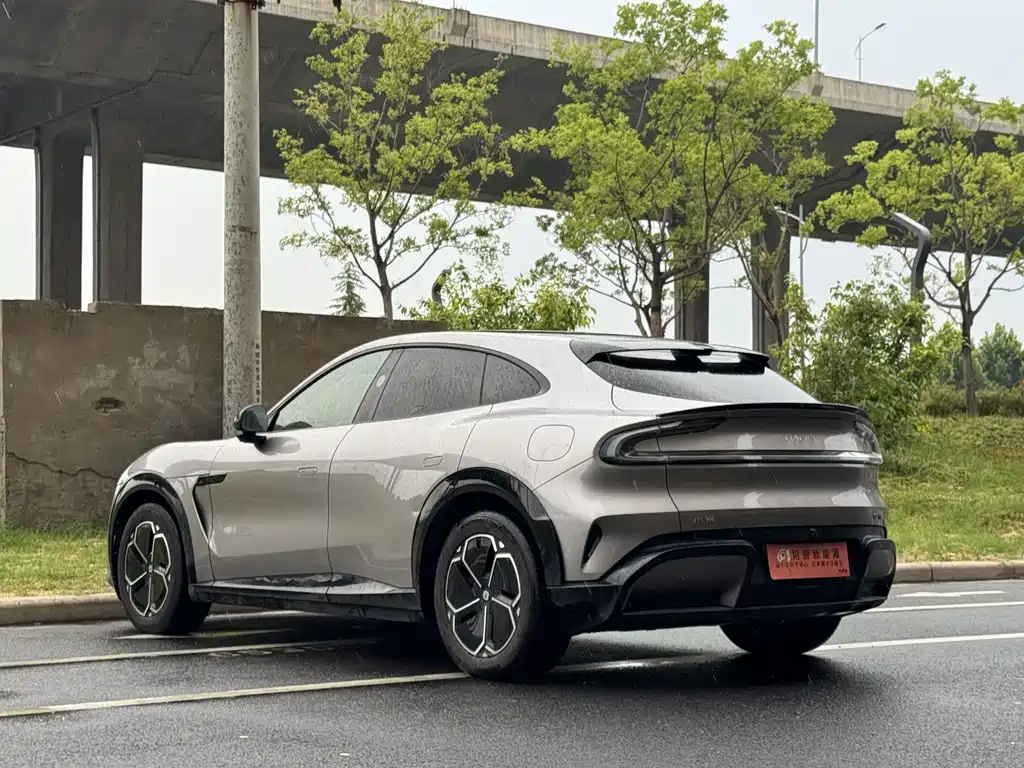 Xiaomi YU7 2025 — фото 12