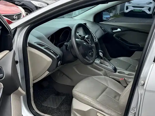 Ford Focus 2012