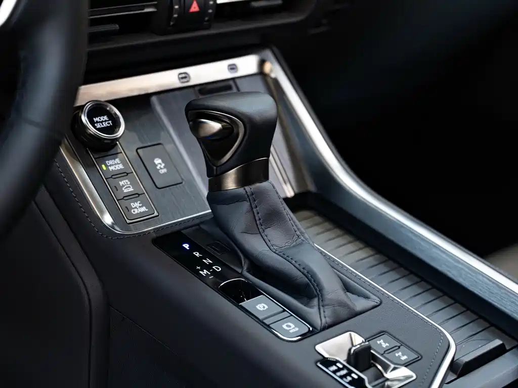 Lexus GX 2025 — фото 15