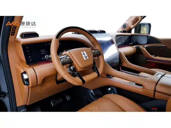 Yangwang U8 2024