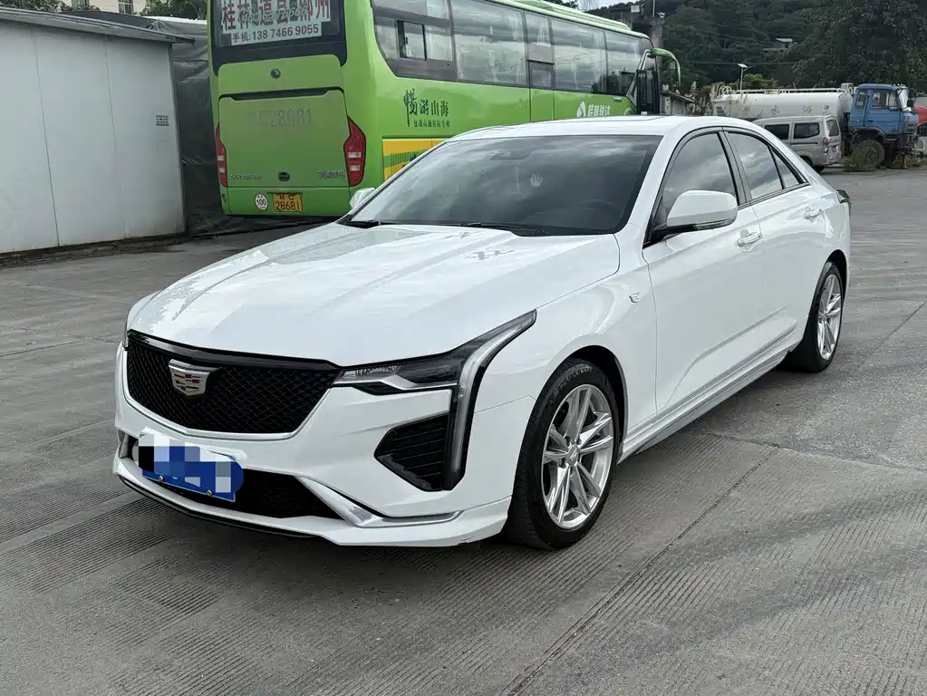 Cadillac CT4 2022