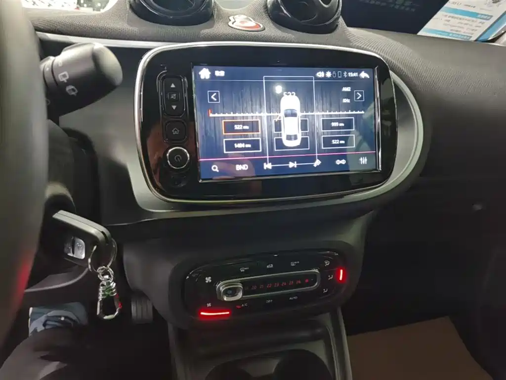 smart Fortwo 2019 — фото 13