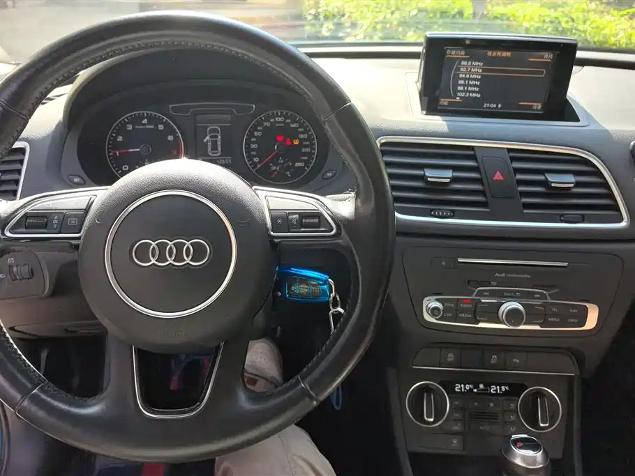 Audi Q3 2017 — фото 12